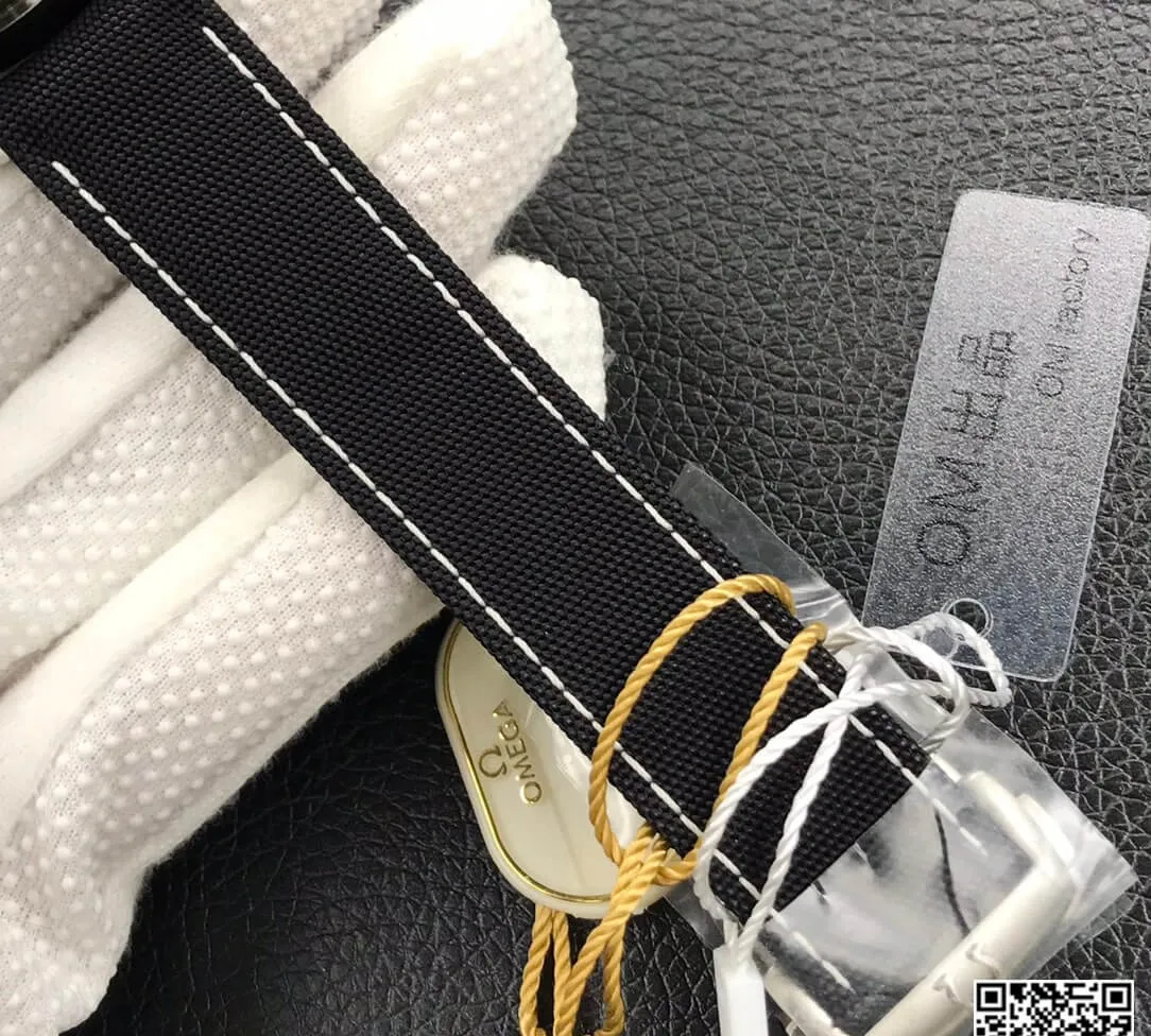 Omega Speedmaster Snoopy Award 311.32.42.30.04.003 OM Factory 1:1 Best Edition Replica Watch V2 Black Strap
